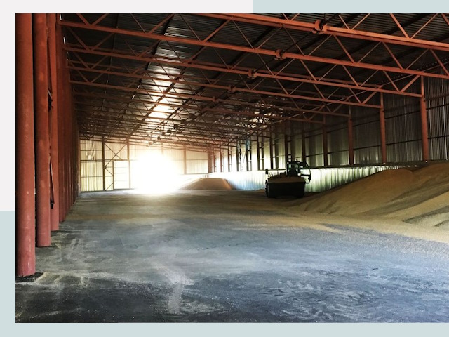 Строительство зернохранилищ в Гукове