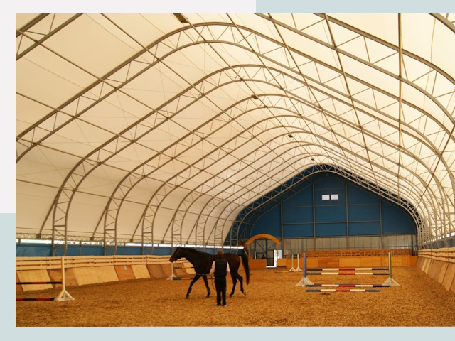 Строительство конных манежей в Гукове